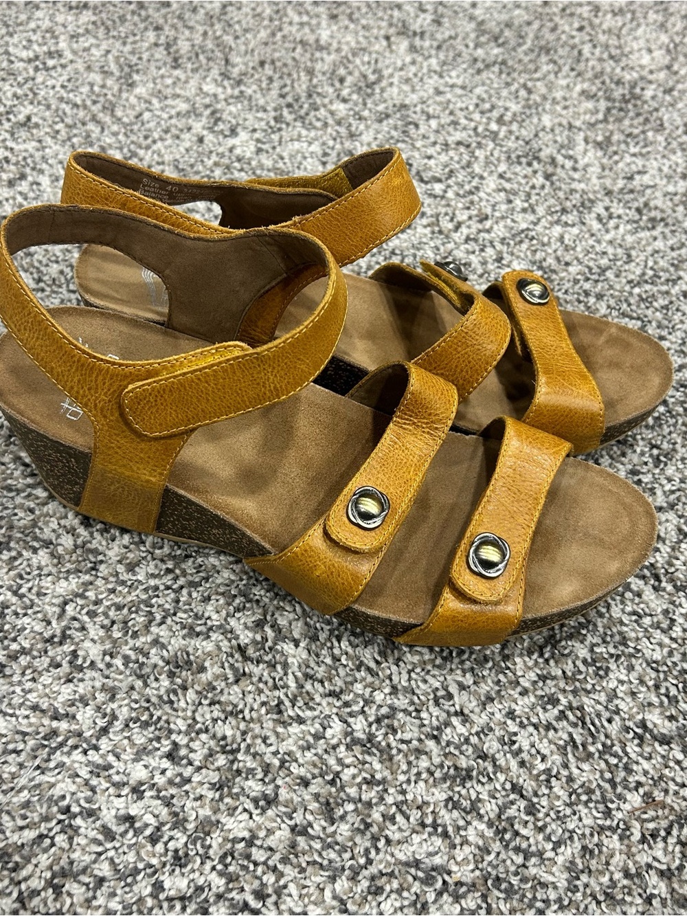 Dansko Savannah 40 Tan Leather Ankle Strap Platform Faux Cork Wedge Sandals